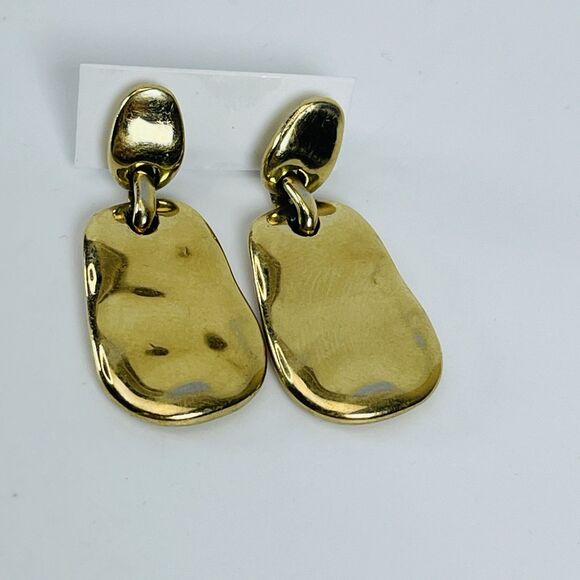 Vintage Monet Hammered Gold Tone Drop Earrings 1.25" Abstract Dangle Signed - Picture 2 of 6